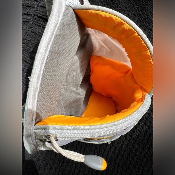 Nathan Elite 1 Plus Waist Pack (yellow and grey) - Picture 6 of 6